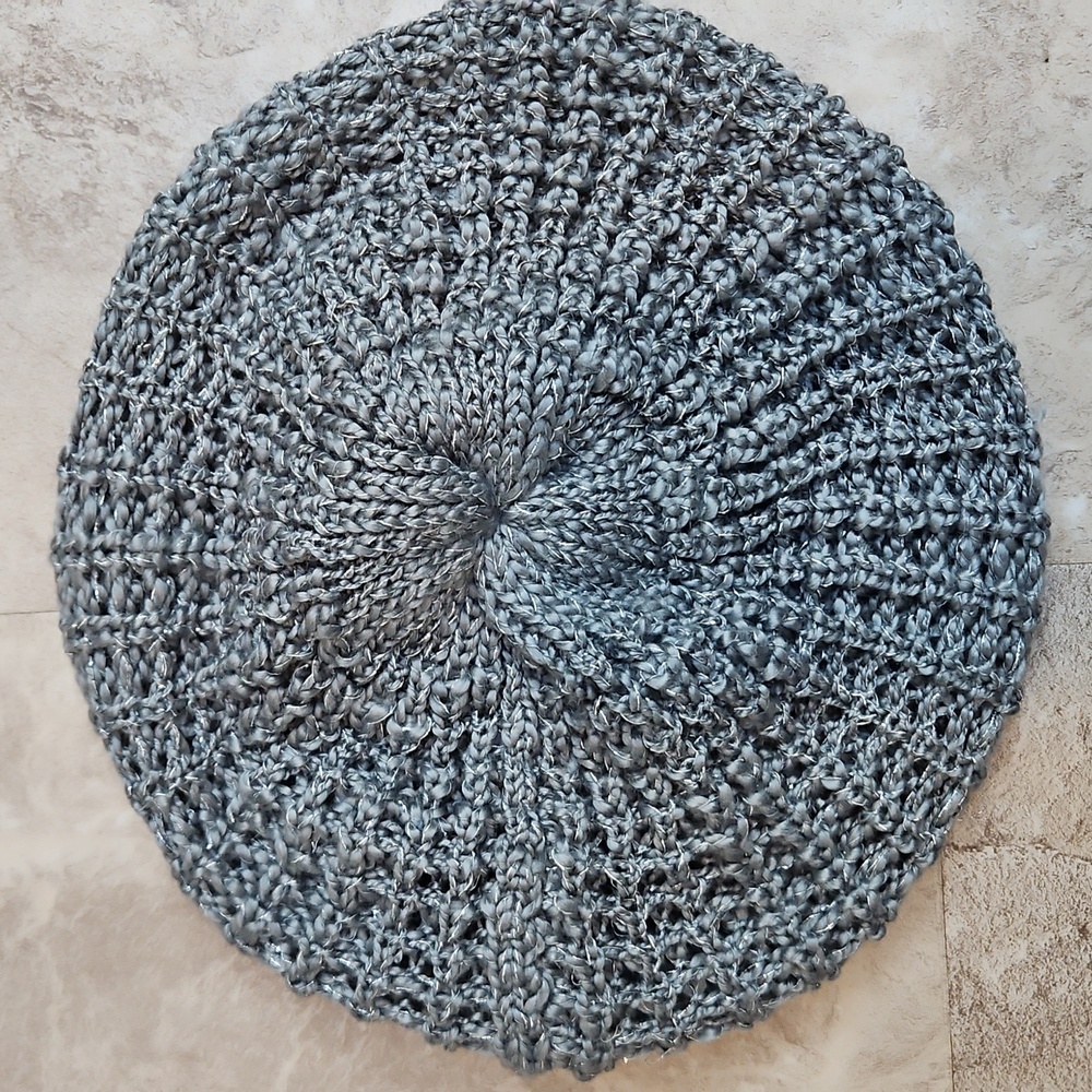Cozy Gray Knit Beret